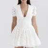 Imani witte geplooide mini-jurk met broderie anglaise