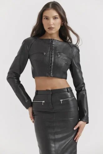 Ione Zwarte veganistische leren cropped top