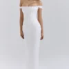 Isis ivoorkleurige satijnen corset maxi-jurk