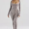 Isis Mink Jumpsuit van zware chenille voor thuis