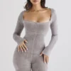 Isis Mink Jumpsuit van zware chenille voor thuis