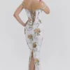 Isis zachtblauwe maxi-jurk met vintage print en korset