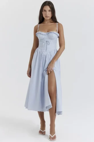 Jaime zachtblauwe katoenen midi-zomerjurk met broderie anglaise