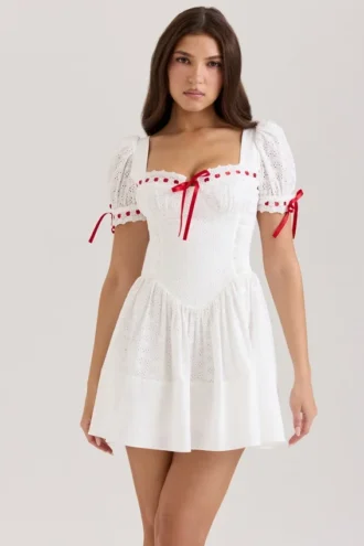 Jana witte mini-jurk met pofmouwen en broderie anglaise