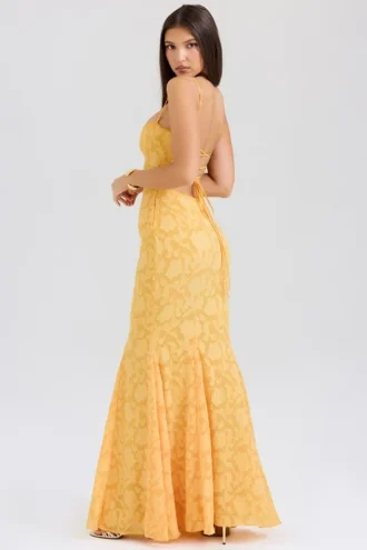 Joan Apricot maxi-jurk met vetersluiting aan de achterkant