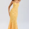 Joan Apricot maxi-jurk met vetersluiting aan de achterkant