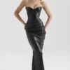 Juliana zwarte strapless midi-jurk van veganistisch leer