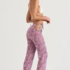 Keala Violet bloemenbroek met uitsnijdingen