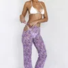 Keala Violet bloemenbroek met uitsnijdingen