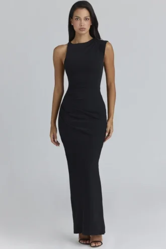 Keoni Zwarte asymmetrische gedrapeerde maxi-jurk