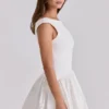 Lauren witte katoenen mini-jurk met broderie anglaise en boothals