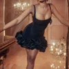 Lilou zwarte jurk met ruches aan de zomen