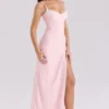 Lini zachtroze maxi-jurk van mesh