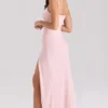 Lini zachtroze maxi-jurk van mesh