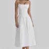 Liora witte katoenen midi-zomerjurk met broderie anglaise-rand