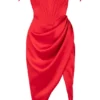 Loretta rode satijnen off-shoulder jurk