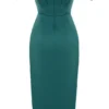Loretta smaragdgroene satijnen off-shoulder jurk