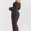 Lucena Espresso gebreide off-shoulder jurk