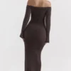 Lucena Espresso gebreide off-shoulder jurk