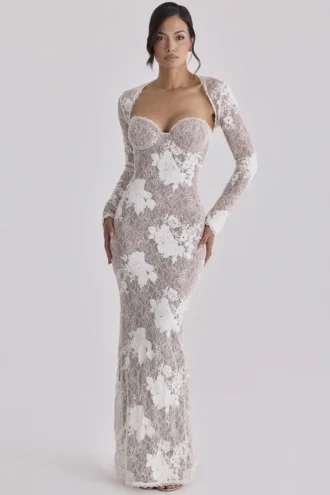 Lucienne ivoorkleurige maxi-jurk met geborduurd kant – Limited Edition
