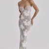 Lucienne ivoorkleurige maxi-jurk met geborduurd kant – Limited Edition