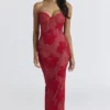 Lucienne rode maxi-jurk met kanten borduursels – Limited Edition