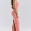 Lusilla koraalkleurige stretch mesh halternek midi-jurk