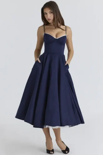 Mademoiselle marineblauwe satijnen tule midi-jurk