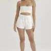 Mae witte short met broderie anglaise
