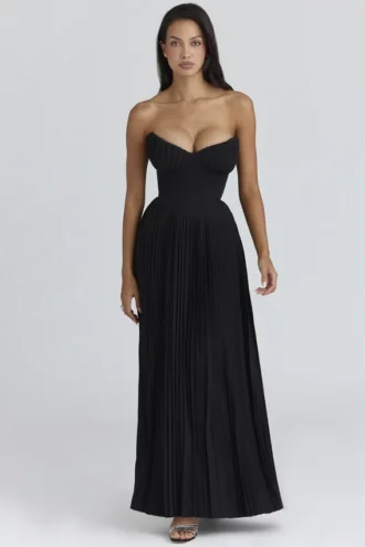Marcella Zwarte Georgette Maxi-jurk met plooien
