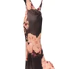 Mariamma donkerbruine maxi-jurk van satijn met bloemenprint
