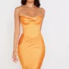 Myrna Tangerine satijnen midi-jurk met korset
