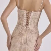 Naima Peach met de hand geborduurde corset maxi-jurk – Limited Edition