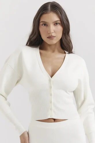 Noor gebreid vest in gebroken wit