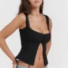 Noura zwarte top met kanten rand