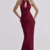 Oliviana wijnrode satijnen halter maxi-jurk