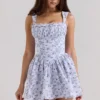 Ophelia blauwe katoenen mini-jurk met bloemenprint en pofbroeken