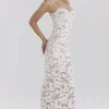 Parelwitte maxi-jurk met bloemenborduursel