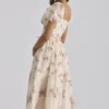 Penelope ivoorkleurige midi-jurk van chiffon met vintage rozenprint