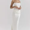 Persephone ivoorkleurige strapless korsettenjurk