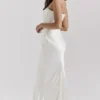 Persephone ivoorkleurige strapless korsettenjurk
