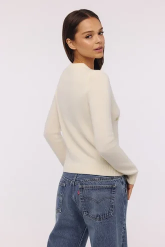 Poppie Crème Wol + Kasjmier Roze Geborduurd Vesten