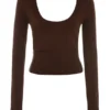 Raquel chocoladebruine top met ronde hals van kasjmiermix