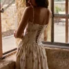 Rona ivoorkleurige katoenen maxi-jurk met vintage rozenprint