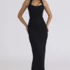 Sahar Zwarte, figuurvormende maxi-jurk met halternek