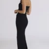 Sahar Zwarte, figuurvormende maxi-jurk met halternek