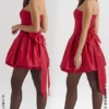Salome Holly Red satijnen mini-jurk met afneembare strikken