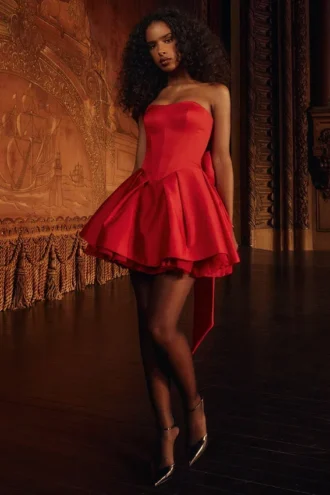 Salome Holly Red satijnen mini-jurk met afneembare strikken