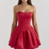 Salome Holly Red satijnen mini-jurk met afneembare strikken