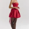 Salome Holly Red satijnen mini-jurk met afneembare strikken